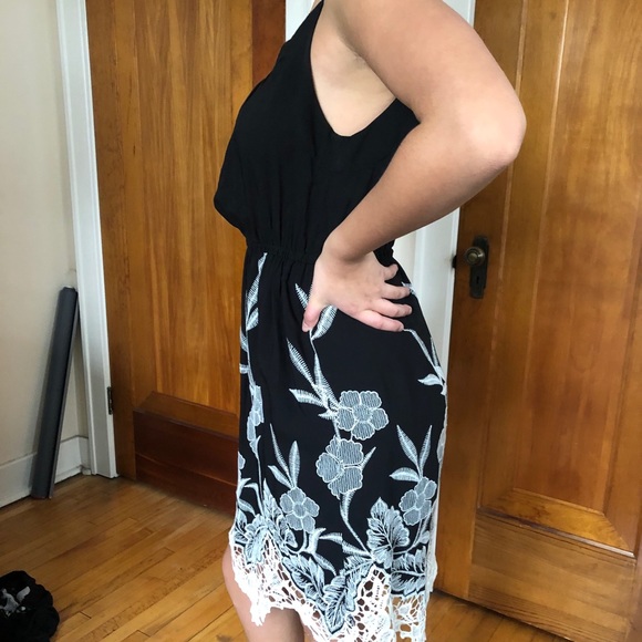 Ladies Summer Dress - Picture 3 of 5